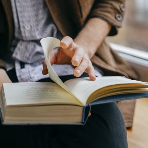 Δύο ποιητικές συλλογές της Σοφίας Παπαχριστοφίλου παρουσιάζονται στο Επί Λέξει