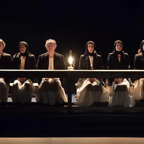 "Το σπίτι της Μπερνάρντα Άλμπα": Νέες φωτογραφίες από την παράσταση της Μαρίας Πρωτόπαππα