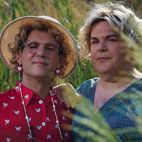 Η τολμηρή κωμωδία "Αι Γυμνισταί" έρχεται στο Rabbithole