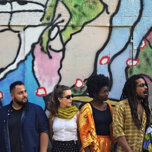 "Τίνος είσαι εσύ;": Η πολυπολιτισμικότητα της σύγχρονης Αθήνας συναντά μαρτυρίες προσφύγων του 1922