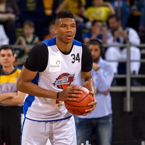 Ο Γιάννης Αντετοκούνμπο γίνεται παραγωγός σε ελληνική ταινία