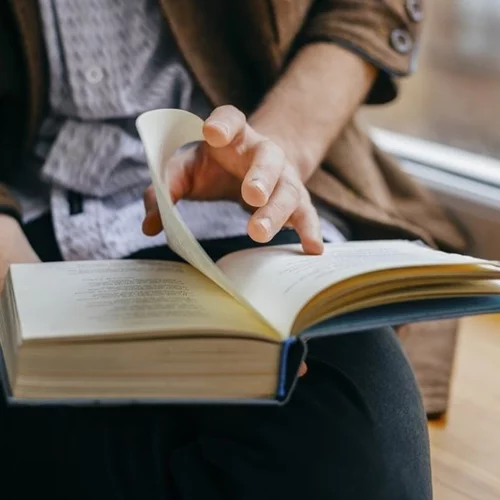 Το ΜΙΕΤ τιμά με προσφόρες τη σημερινή Παγκόσμια Ημέρα Φιλοσοφίας (21/11)