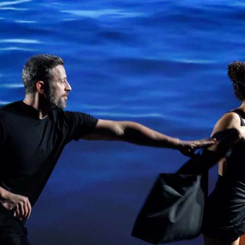 "Τα παιδιά ενός κατώτερου θεού-Πάρτε μια γεύση από τις πρώτες φωτογραφίες