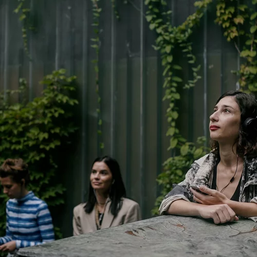 Μια ηχητική εγκατάσταση θέτει ερωτήματα για το νερό και καίρια κοινωνικά ζητήματα