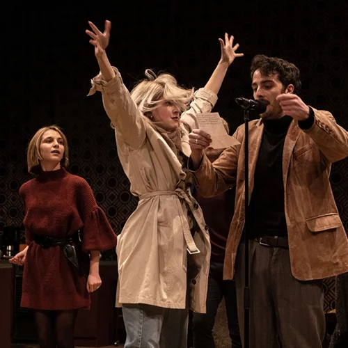 Το "Σ' εσάς που με ακούτε" της Λούλας Αναγνωστάκη επιστρέφει τον Απρίλιο στο Αμφι-θέατρο