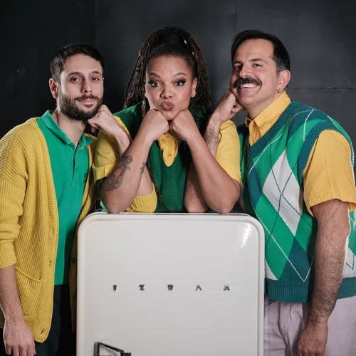 Η Idra Kayne "μπαίνει" στην ομάδα του θεατρικού "Μίξερ" παίζοντας 35 ρόλους στο Μικρό Γκλόρια