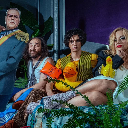 Οι αριστοφανικές "Σφήκες" δια χειρός Λένας Κιτσοπούλου στην Επίδαυρο