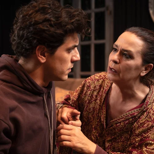 Συζητήσεις με αφορμή την παράσταση "Τρομεροί γονείς" του Ζαν Κοκτό στο θέατρο Radar