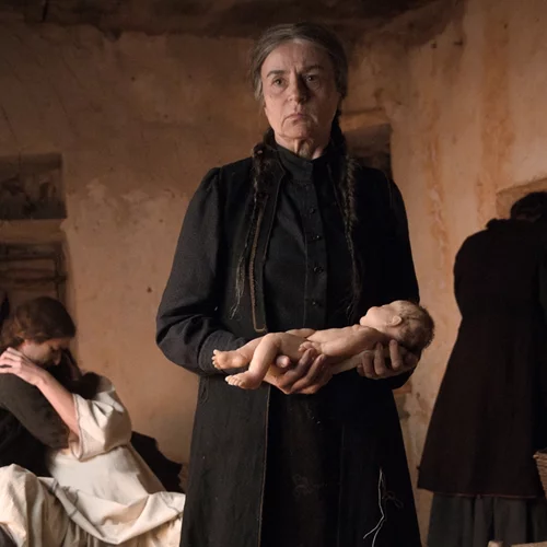 Η Καρυοφυλλιά Καραμπέτη μεταμορφώνεται στη "Φόνισσα" του Παπαδιαμάντη