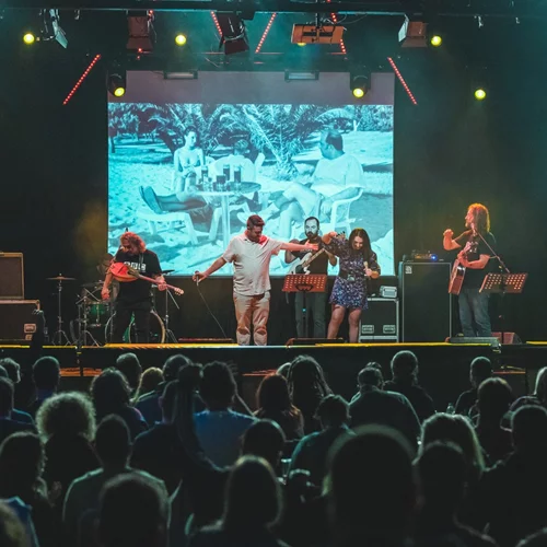 "Ας Περιμένουν οι Γυναίκες" με ζωντανή μουσική από την Babis Batmanidis Co(m)pany στην Τεχνόπολη