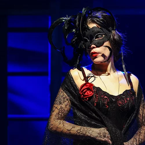 Eιδική προσφορά για τις γυναίκες για την παράσταση "Νόρα: Το σπίτι της κούκλας" στο Altera Pars