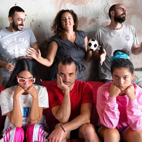 "Είμαστε πάτσι": Τα μέλη της "Συντεχνίας του γέλιου" μας συστήνουν τους ήρωές του έργου