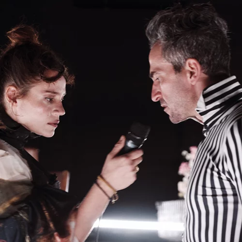 4 λόγοι για να δεις το "Όνειρο ενός Γελοίου" των Έφης Μπίρμπα & Άρη Σερβετάλη