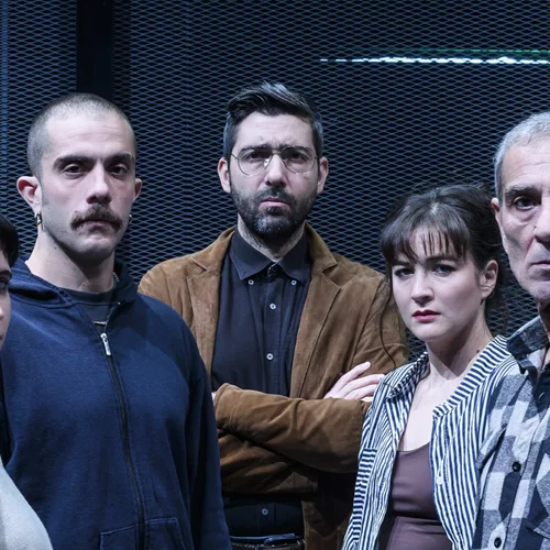 Το "Intra muros" συνεχίζει με αλλαγές στο καστ