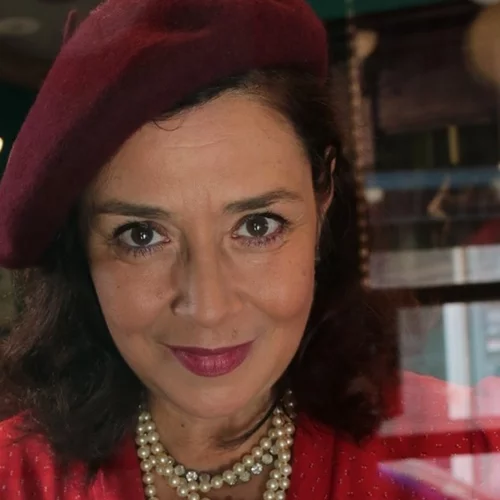 Η Φένια Παπαδόδημα ζωντανεύει την σπουδαία τραγουδίστρια Μαρίκα Παπαγκίκα στο "Marika’s dream"