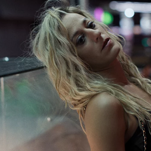 Η Σοφία Εξάρχου, το "Animal" και η Ελλάδα της σεζόν εργασίας