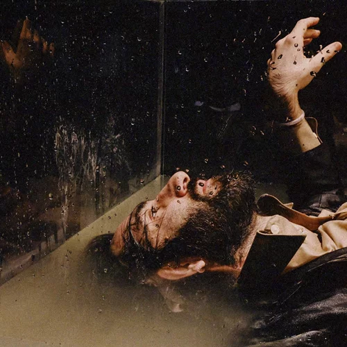 "Rayman ούρλιαξε": Ο Χάρης Φραγκούλης στις πρώτες αποκλειστικές φωτογραφίες του νέου έργου του Γιάννη Μαυριτσάκη