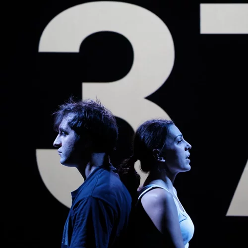 Πρεμιέρα για το "Lemons" στο Θέατρο του Νέου Κόσμου με τους Άννα Μενενάκου - Γιώργο Ζυγούρη