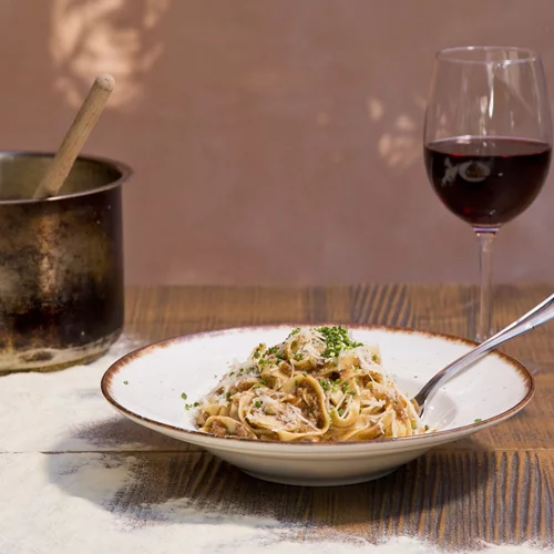 Το ιταλικό εστιατόριο της Αθήνας που θα λάτρευε ο Αντρέα Μποτσέλι