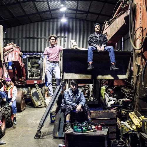 Η "Πλαστελίνη" του Βασίλι Σιγκάρεφ είναι η ιστορία μιας κοινωνίας που θρέφει και θρέφεται με τη βία