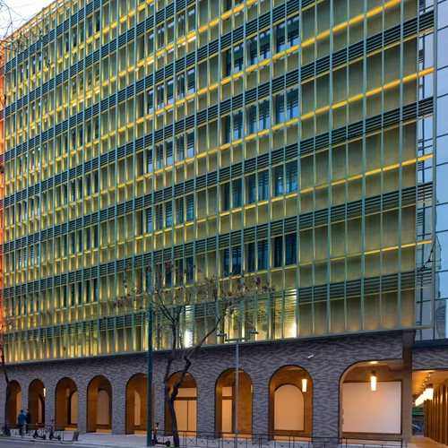 Μινιόν: Πώς φτάσαμε στην αναγέννηση ενός αθηναϊκού τοπόσημου;