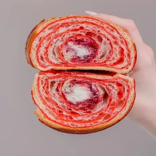 Το "Overoll" και τα κρουασάν του ανέβηκαν Χαλάνδρι