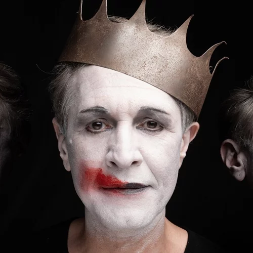 Αιμίλιος Χειλάκης: "Ο Άμλετ σήμερα θα είχε πεθάνει στα Τέμπη"