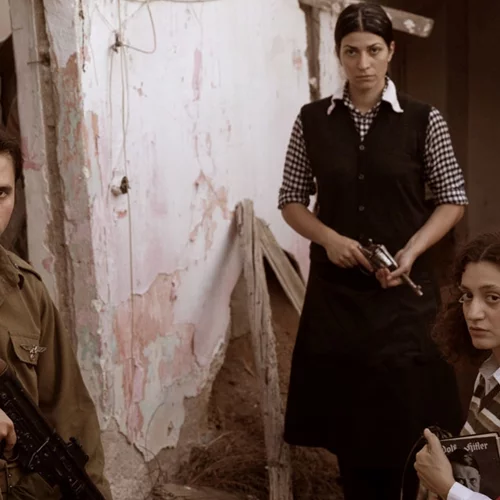 Οι "Δύο γιοι" του Μπρεχτ μιλούν για το κτήνος μέσα μας για 2η χρονιά