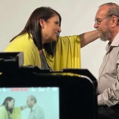 Ένα βίντεο για την αγάπη και τη διαφορετικότητα με αφορμή την παράσταση "Lemons lemons lemons lemons lemons" στο Ίδρυμα "Μιχάλης Κακογιάννης"