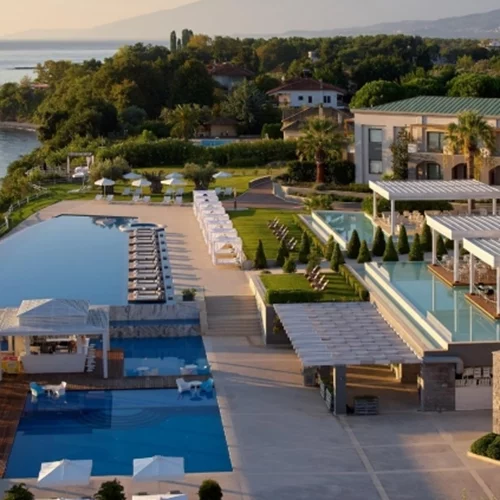 Αυτός είναι ο προορισμός σας για adults-only απόδραση στη σκιά του Ολύμπου