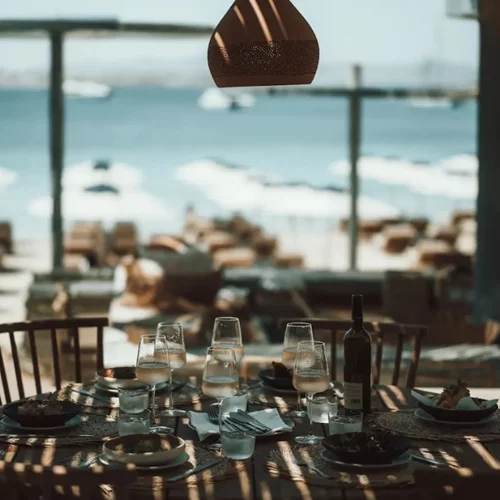 "Crios Beach Bar & Restaurant", Πάρος
