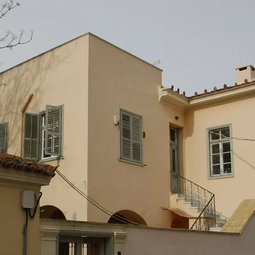 Το Σπίτι του Ελύτη στην Πλάκα ανοίγει επισήμως για το κοινό