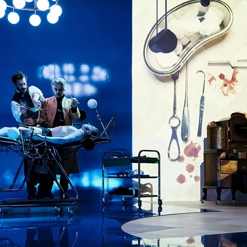 Οι πρώτες φωτογραφίες από την "Καρδιά του σκύλου" είναι εδώ