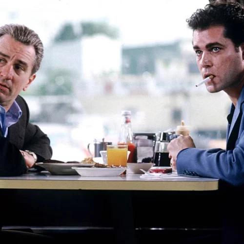 Καλησπέρα σας, έχετε κάνει "κάποια" κράτηση;