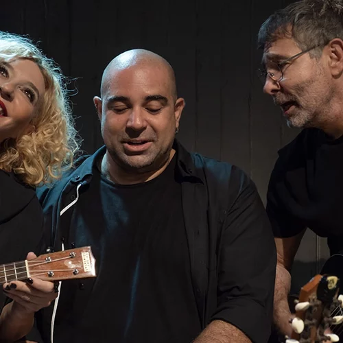 "Ok Boomer": Το ξεκατίνιασμα συνεχίζεται στο Μικρό Παλλάς μέχρι τις 26 Μαρτίου!