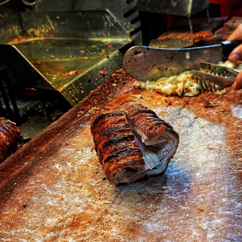 Κοκορέτσι και orange wines για την Τσικνοπέμπτη στο Καπάνι Market