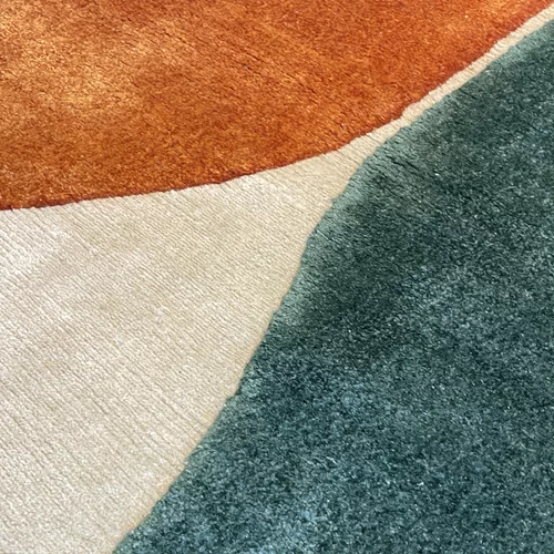 Μια από τις πιο ιστορικές ελληνικές βιοτεχνίες ανοίγει τις πόρτες της για το κοινό με νέα έκθεση