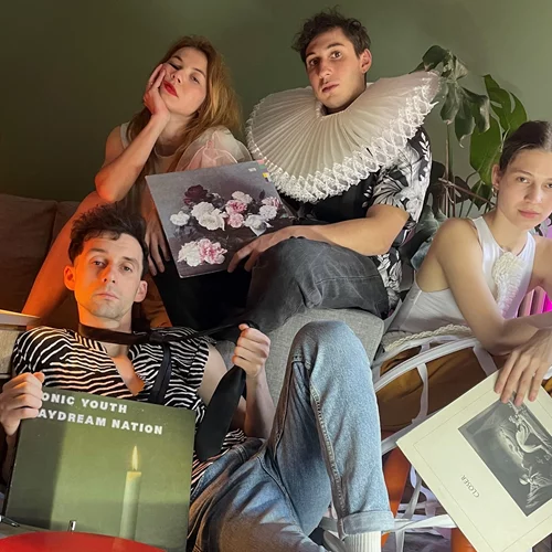 "I am falling in love | Εκδοχές πάνω στη Δωδέκατη Νύχτα": Πειραγμένος Σαίξπηρ στο Δημοτικό Θέατρο Πειραιά από τον Γιώργο Βαλαή