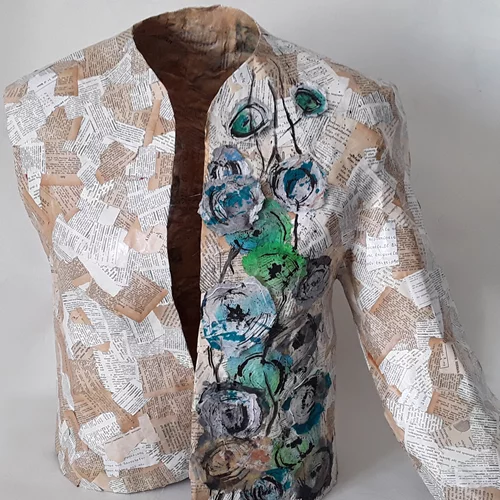 Πάνω από 100 έργα τέχνης αφιερωμένα στο χαρτί παρουσιάζονται στο Contemporary Space Athens