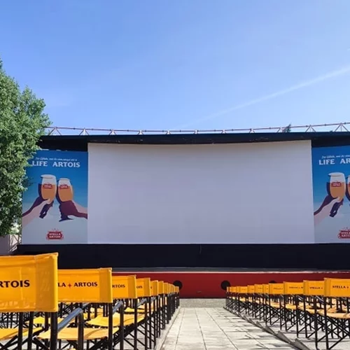 Άνοιξε το πρώτο θερινό σινεμά της σεζόν