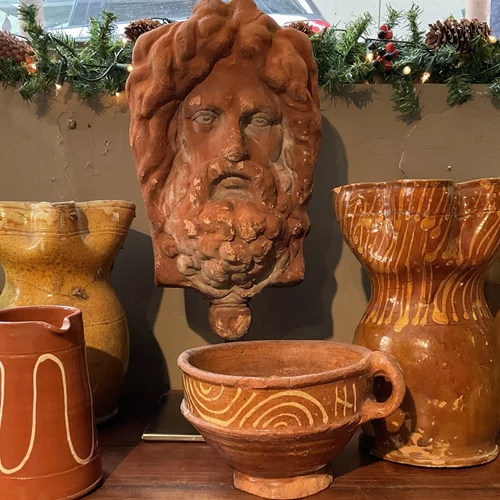 Τριήμερο μπαζάρ κεραμικών στη Vlastaris Antiques
