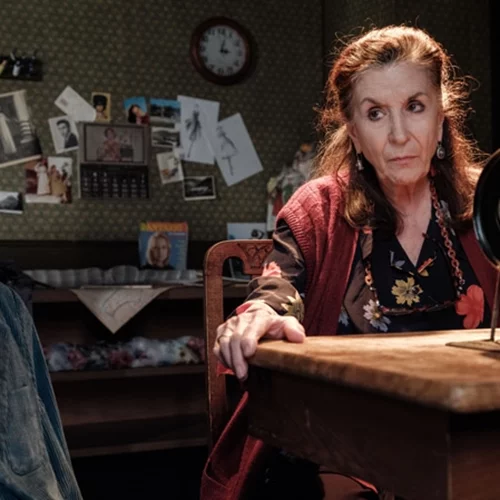 Νένα Μεντή: "Αγαπώ τη ζωή και πιστεύω στον άνθρωπο, παρά τις δυσκολίες"