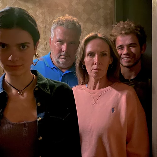 Ντένης Ηλιάδης και Εβελίνα Παπούλια μιλούν για το αγωνιώδες θρίλερ "Buzzheart"