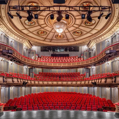 Εθνικό Θέατρο: Επιστρέφουν οι παραστάσεις καθολικής προσβασιμότητας