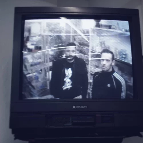 "Jinx": Οι Ginger Creepers Theater Band παρουσιάζουν μία περφόρμανς εμπνευσμένη από την παραλογή "Του Νεκρού Αδελφού"