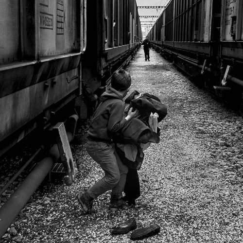 "Say Goodbye Before You Leave": Έκθεση φωτογραφίας στο ολοκαίνουργιο Beehive της Κυψέλης