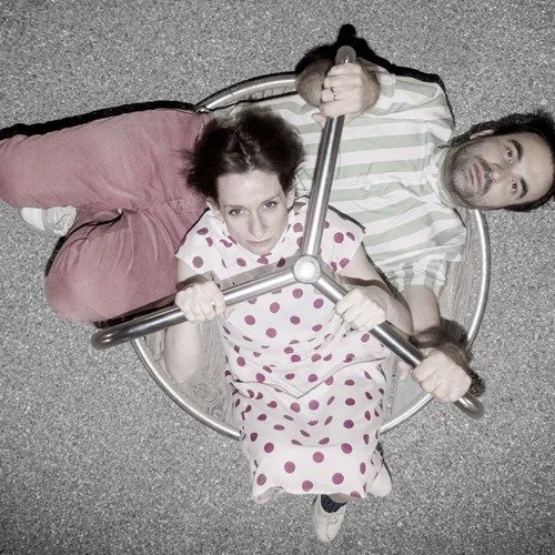 5 λόγοι για να δεις τη 'Ruby Moon' από την Ειρήνη Δερμιτζάκη