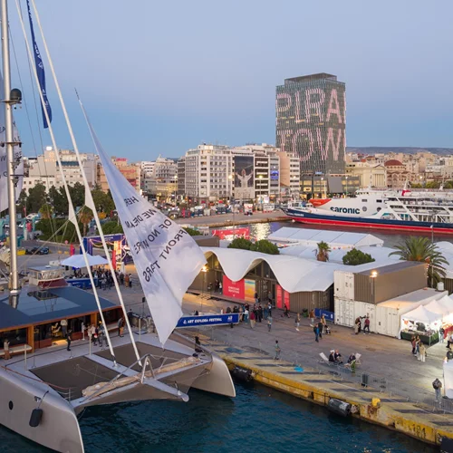 Art Explora Festival: Επιβιβαστήκαμε στο πλωτό μουσείο που αγκυροβολεί στον Πειραιά