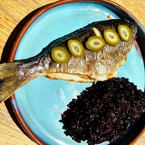 Φαγητό στις Κυκλάδες: Τι παίζει σε Σίφνο, Νάξο, Ηρακλειά και Κουφονήσι