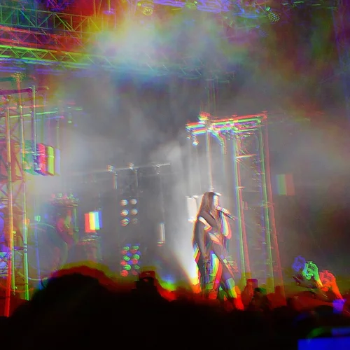 Είδαμε την Arca να δονεί την Αθήνα με μεταλλαγμένη reggaeton και dembow